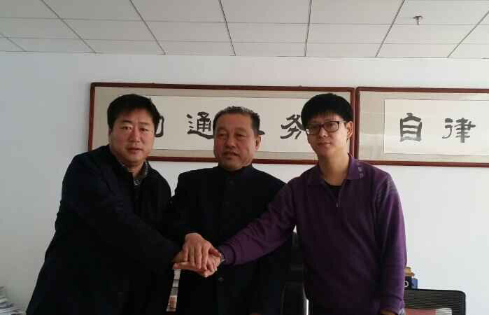 內(nèi)蒙古農(nóng)牧業(yè)產(chǎn)業(yè)化龍頭企業(yè)協(xié)會與內(nèi)蒙古拉卡拉支付有限公司、內(nèi)蒙古蒙優(yōu)匯電子商務有限公司簽署三方戰(zhàn)略框架合作協(xié)議——助力內(nèi)蒙古綠色農(nóng)畜產(chǎn)品“走出去”